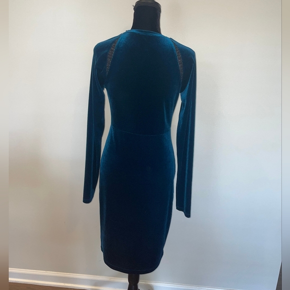 ELLIE TAHARI Velvet Dress - SMALL - Picture 2 of 12